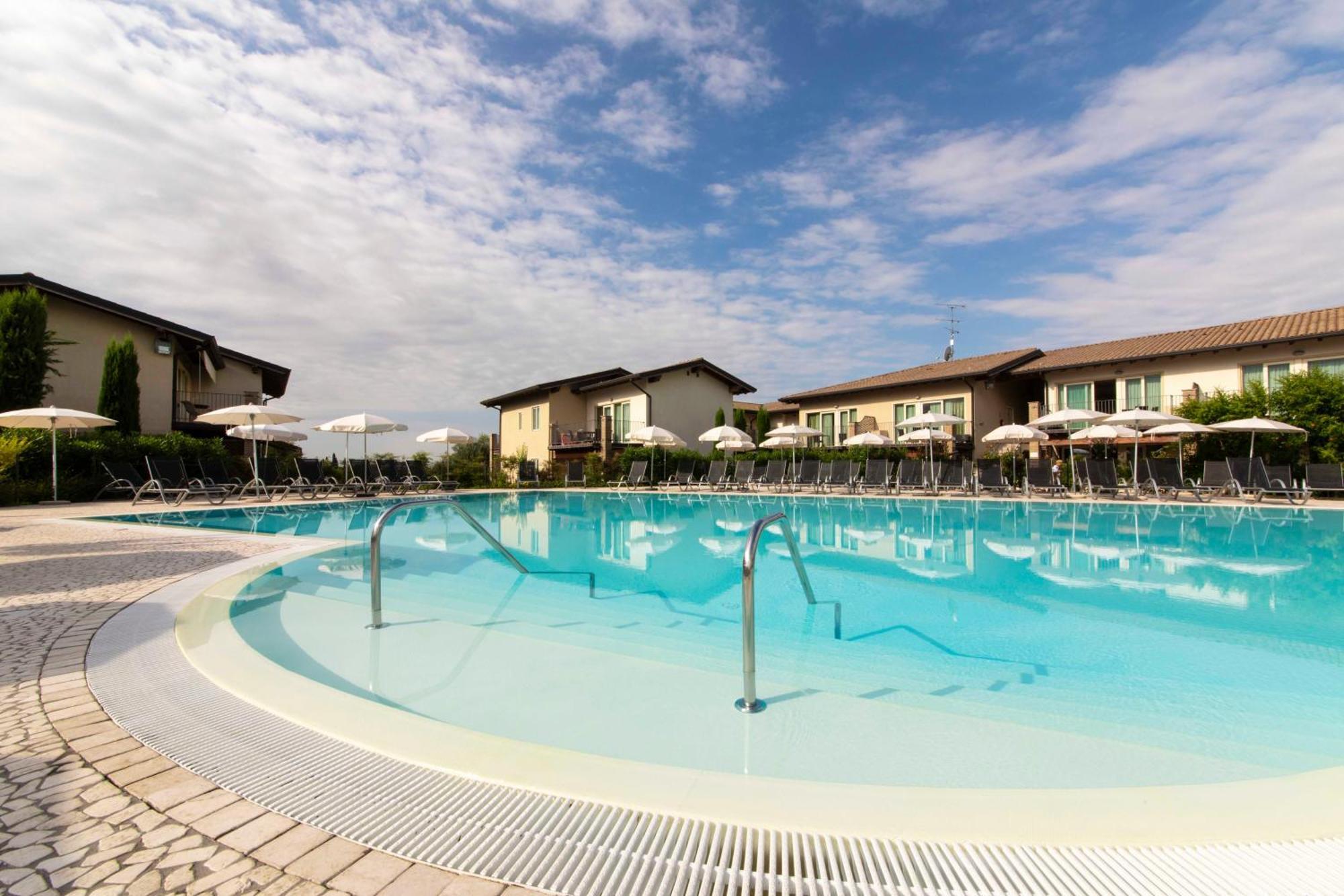Lake Garda Resort Moniga del Garda Esterno foto