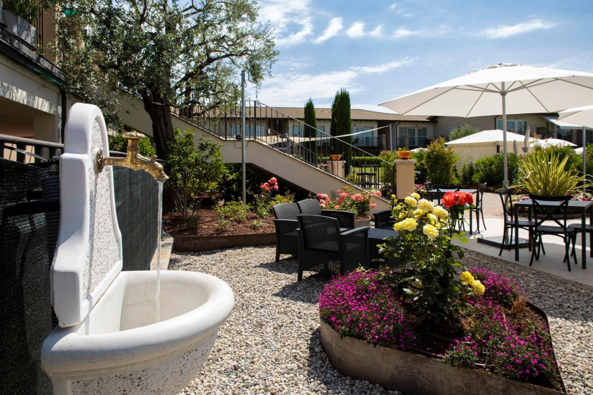 Lake Garda Resort Moniga del Garda Esterno foto