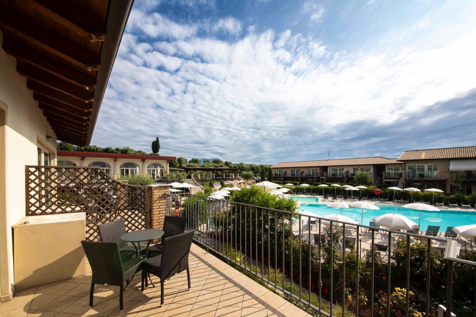 Lake Garda Resort Moniga del Garda Esterno foto