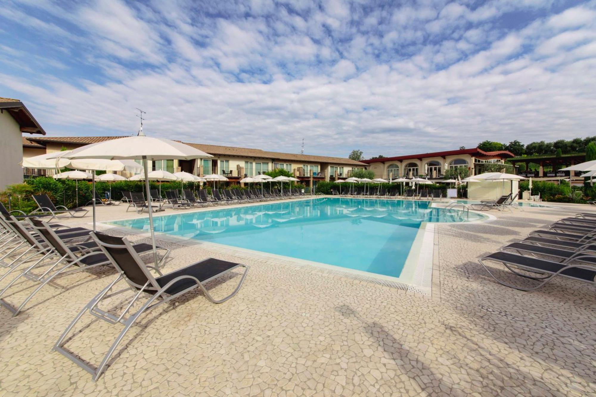 Lake Garda Resort Moniga del Garda Esterno foto