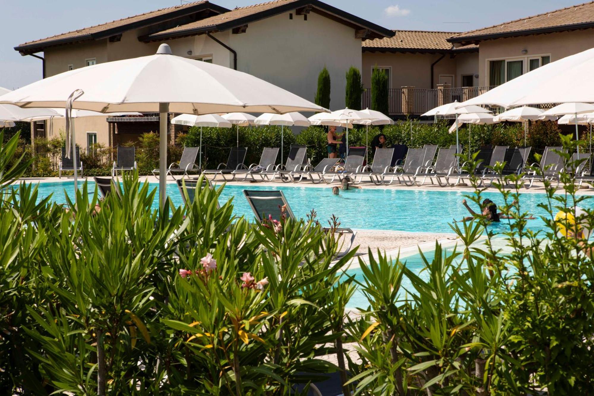 Lake Garda Resort Moniga del Garda Esterno foto