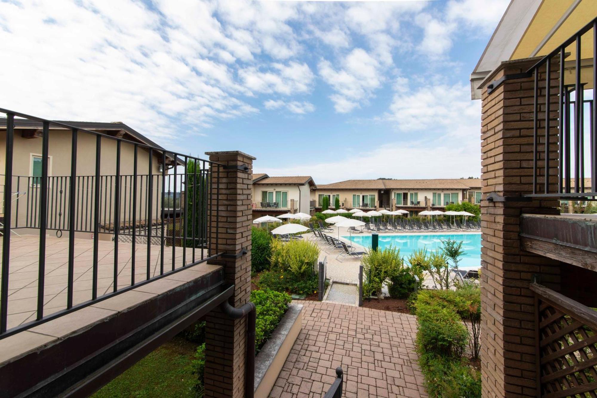 Lake Garda Resort Moniga del Garda Esterno foto